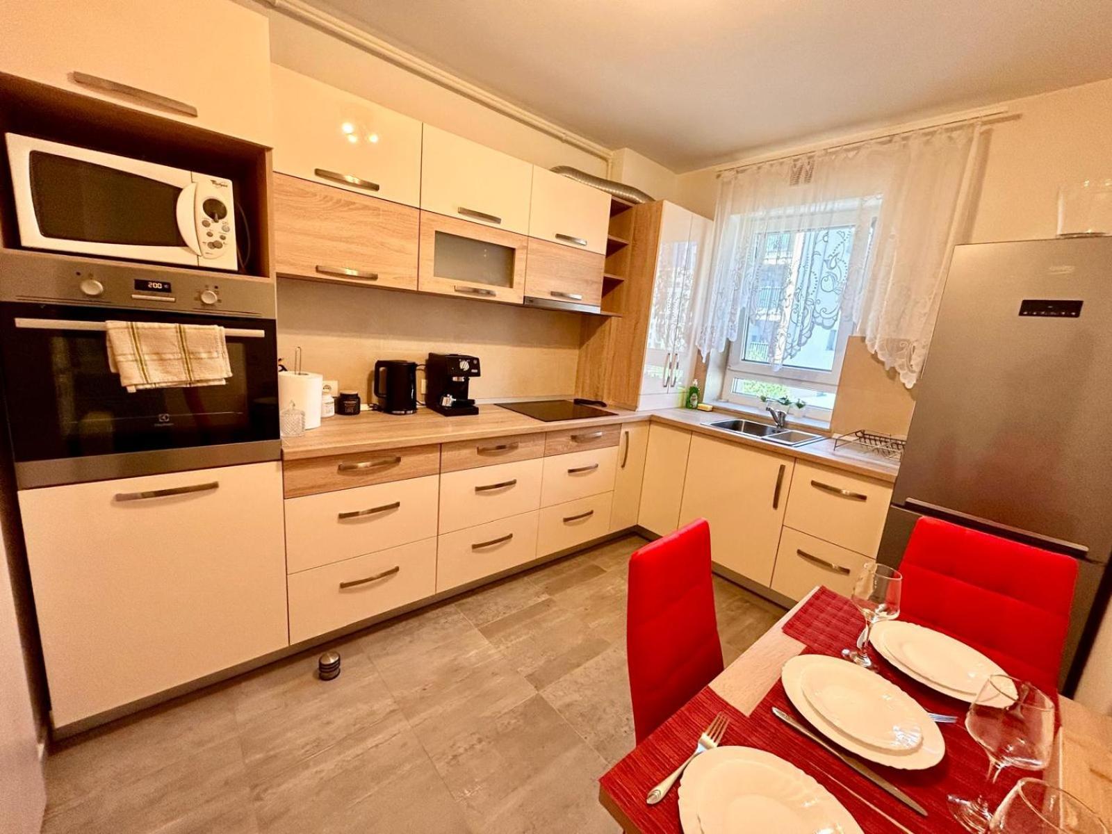 Jad - Luxury 3 Rooms & 2 Rooms Apartments In Kasper, Near Coresi Mall Brašov Exteriér fotografie